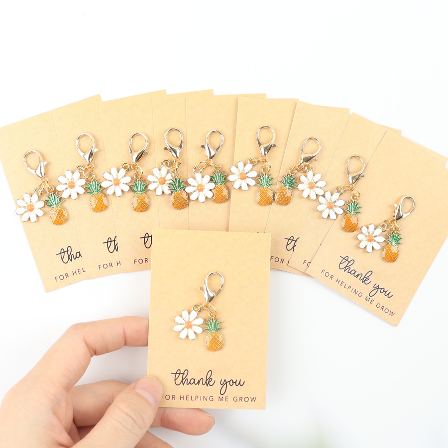 10 Mini Pineapple Keychains, w - Event Party reseña y precio